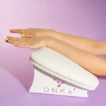 deliashop-sk-dnka-anatomicka-opierka-na-manikuru-biela-b