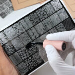 StampingunghieNailArtpiastran_1-TecnicaperdesignvelociconmotiviprecisiecomplessiTrendyNails_3